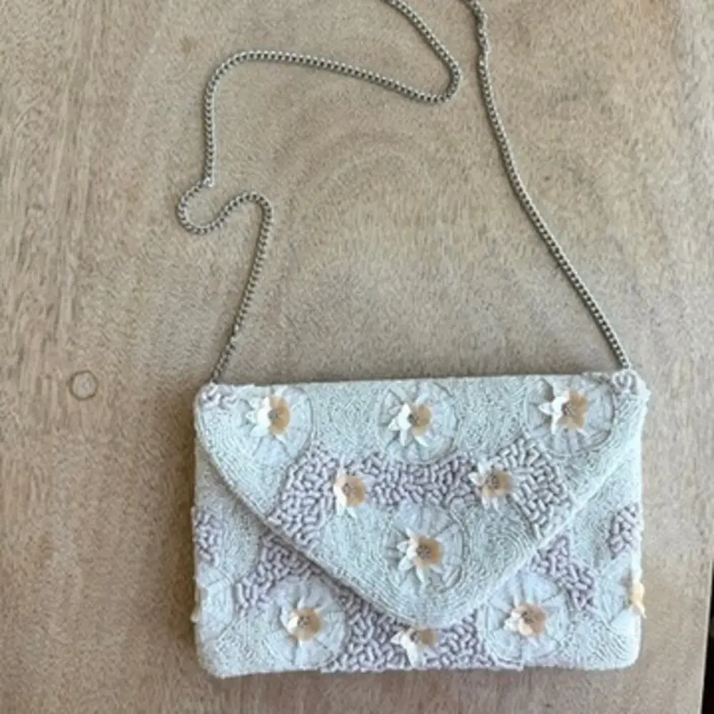 Maria Victoria Beaded Floral Clutch Shoulder Bag‎ Ivory Cream Embellished Floral